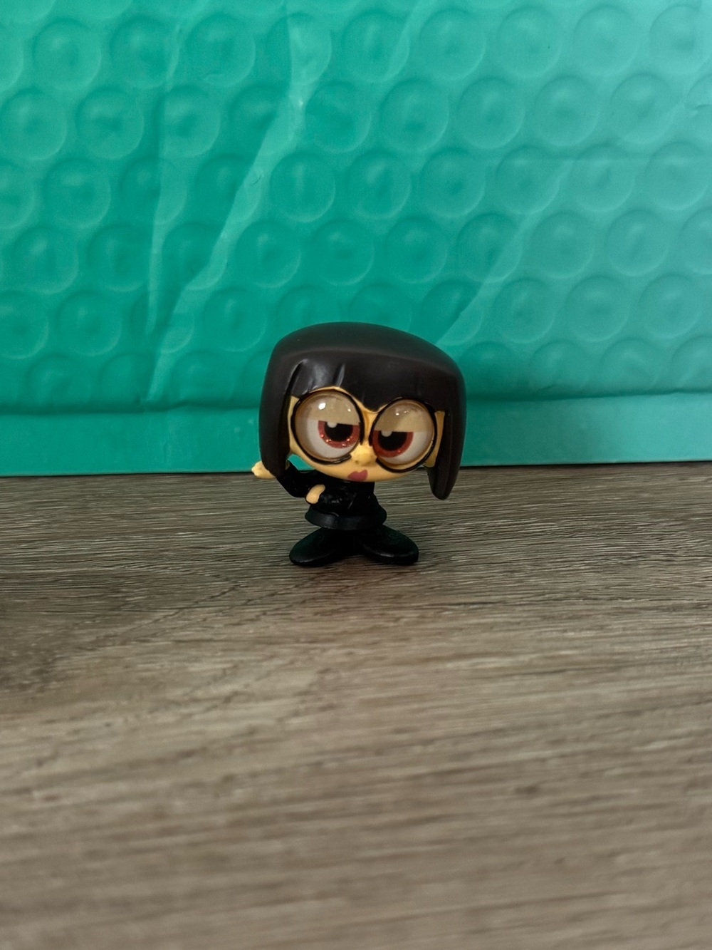 Disney Doorables Edna Mode The Incredibles Pixar Figure